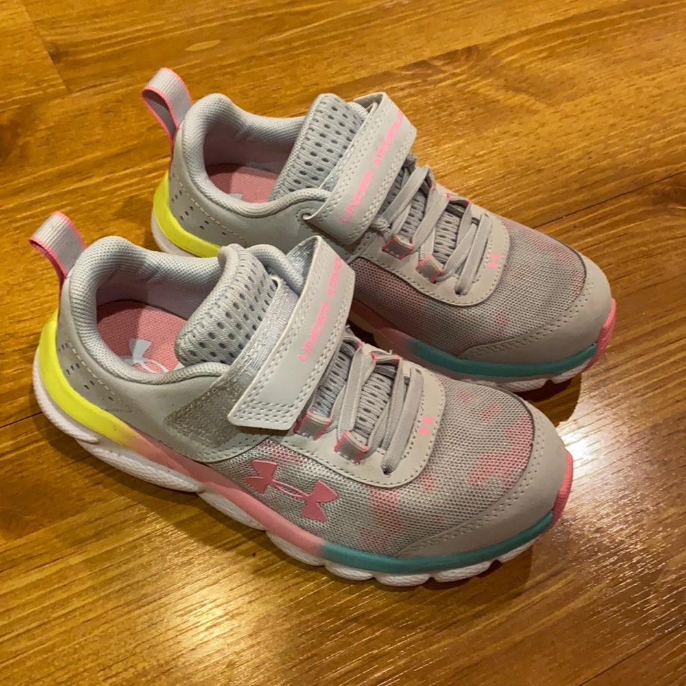 Under Armour Sneakers